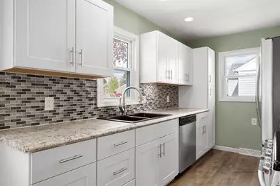 2110 E Oakland Avenue, Austin, MN 55912 - Photo 1