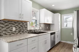 2110 E Oakland Ave, Austin, MN 55912 - Photo 1