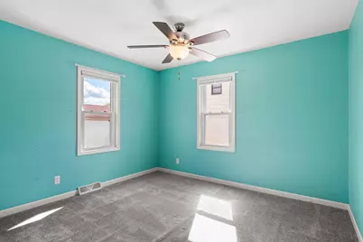 2110 E Oakland Avenue, Austin, MN 55912 - Photo 11