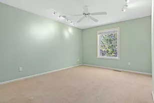 712 Stewart Ave, Saint Paul, MN 55102 - Photo 15