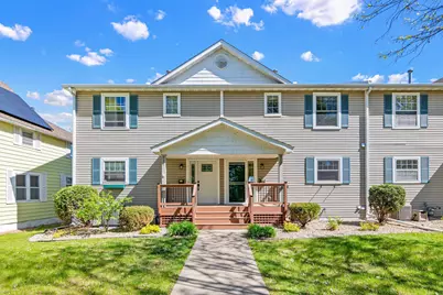 712 Stewart Avenue, Saint Paul, MN 55102 - Photo 1