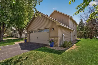956 Trillium Court, Eagan, MN 55123 - Photo 3