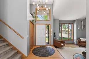 956 Trillium Ct, Eagan, MN 55123 - Photo 5