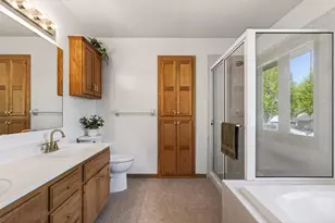 956 Trillium Ct, Eagan, MN 55123 - Photo 27
