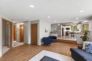 956 Trillium Ct, Eagan, MN 55123 - Photo 19
