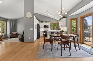 956 Trillium Ct, Eagan, MN 55123 - Photo 15