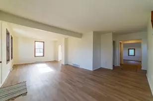 105 Commercial Ave N, Sandstone, MN 55072 - Photo 33