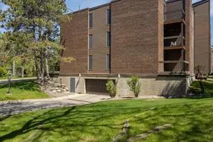 9700 Portland Ave S, Bloomington, MN 55420 - Photo 25
