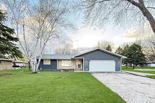 111 Buckeye Dr, Montevideo, MN 56265 - Photo 3