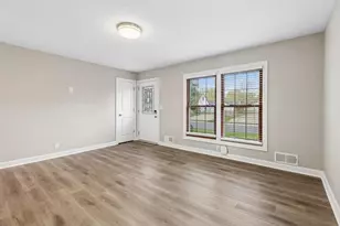 2216 Thorndale Ave, New Brighton, MN 55112 - Photo 9