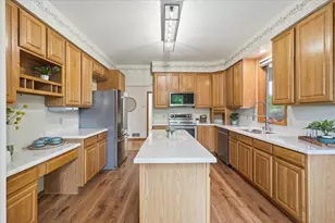 765 Oriole Ln, Hudson, WI 54016 - Photo 3