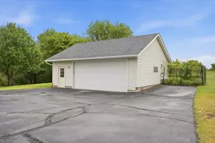 765 Oriole Ln, Hudson, WI 54016 - Photo 33