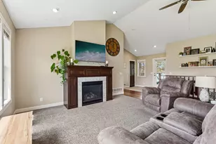 298 Steelhead Dr, River Falls, WI 54022 - Photo 9
