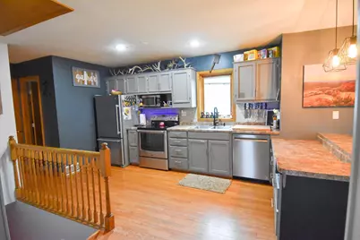 226 Kneale Avenue S, Thief River Falls, MN 56701 - Photo 5
