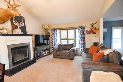 226 Kneale Avenue S, Thief River Falls, MN 56701 - Photo 9
