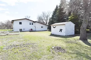 245 E Pleasant Ave, Warren, MN 56762 - Photo 29