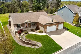 847 Golfview Ave, Zumbrota, MN 55992 - Photo 1