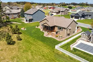 847 Golfview Ave, Zumbrota, MN 55992 - Photo 9