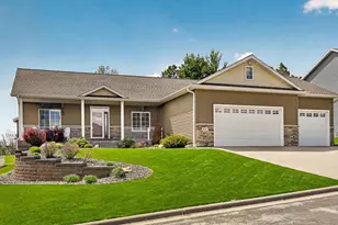 847 Golfview Ave, Zumbrota, MN 55992 - Photo 3