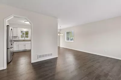 7516 Louisiana Avenue N, Brooklyn Park, MN 55428 - Photo 5