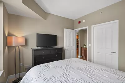 500 E Grant Street #709, Minneapolis, MN 55404 - Photo 17