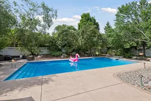 1917 Dixon Dr, Bloomington, MN 55431 - Photo 3
