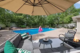 1917 Dixon Dr, Bloomington, MN 55431 - Photo 39
