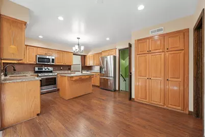 15221 Crestview Lane, Minnetonka, MN 55345 - Photo 11