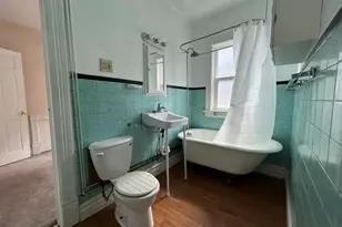 1302 W 1st St, Duluth, MN 55806 - Photo 3