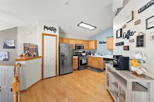 8821 Coffman Path, Inver Grove Heights, MN 55076 - Photo 5
