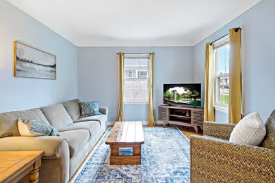 752 Hoyt Avenue W, Saint Paul, MN 55117 - Photo 3