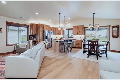 3321 Maple Leaf Loop S, Fargo, ND 58104 - Photo 7