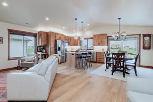3321 Maple Leaf Loop S, Fargo, ND 58104 - Photo 7
