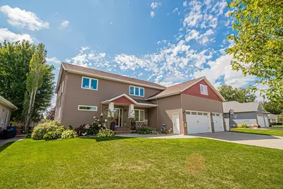 965 18th Avenue Circle N, Moorhead, MN 56560 - Photo 1