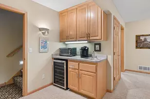 9009 Sutton Dr, Eden Prairie, MN 55347 - Photo 35