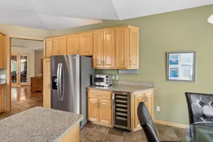 9009 Sutton Dr, Eden Prairie, MN 55347 - Photo 11