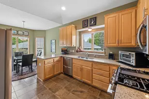 9009 Sutton Dr, Eden Prairie, MN 55347 - Photo 7
