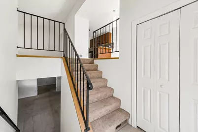 9521 Hartford Circle, Eden Prairie, MN 55347 - Photo 3