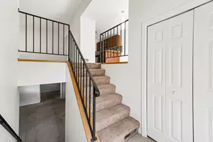 9521 Hartford Cir, Eden Prairie, MN 55347 - Photo 3