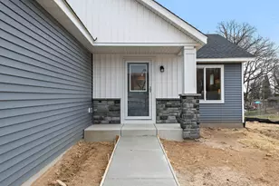 13 Kodiak Ct, North Mankato, MN 56003 - Photo 3
