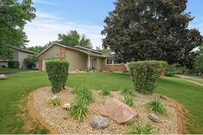 8522 Darnel Road, Eden Prairie, MN 55347 - Photo 5