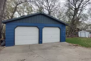 610 Springen Ave, Fergus Falls, MN 56537 - Photo 29