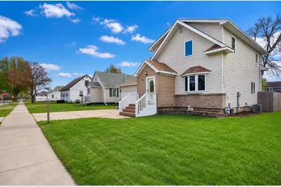 810 10th Avenue SE, Austin, MN 55912 - Photo 5