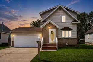 810 10th Ave SE, Austin, MN 55912 - Photo 1