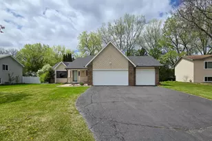 12929 Garrett Ave, Apple Valley, MN 55124 - Photo 3