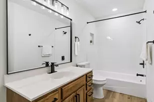 1610 Burns Ave, Saint Paul, MN 55106 - Photo 15