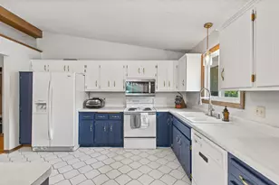 3308 81st Ave N, Brooklyn Park, MN 55443 - Photo 13