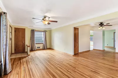 1562 Hoyt Avenue E, Saint Paul, MN 55106 - Photo 5