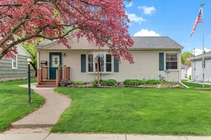 1562 Hoyt Ave E, Saint Paul, MN 55106 - Photo 1