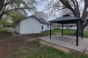 440 E Main St, Madelia, MN 56062 - Photo 7